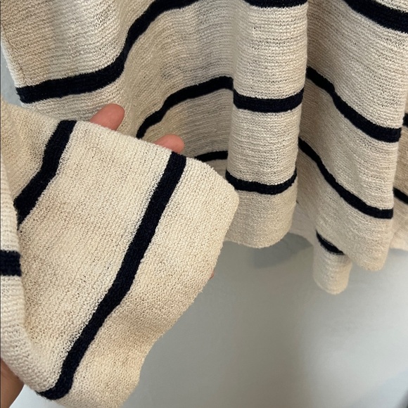 Striped V-Neck Knit Sweater | Neutral Minimalist Cozy Lightweight Pullover Small - Picture 5 of 5